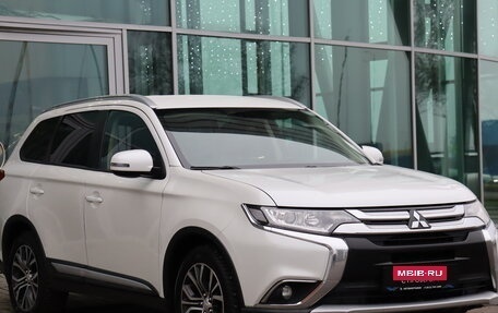 Mitsubishi Outlander III рестайлинг 3, 2017 год, 1 530 000 рублей, 3 фотография