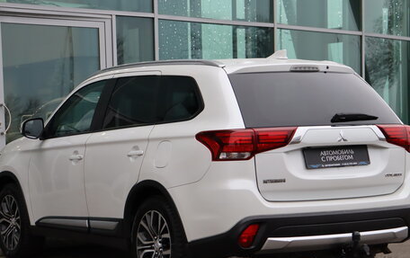 Mitsubishi Outlander III рестайлинг 3, 2017 год, 1 530 000 рублей, 8 фотография