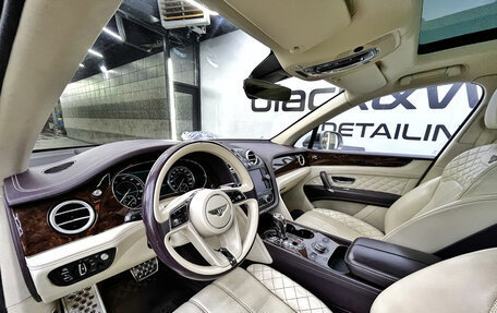 Bentley Bentayga I, 2016 год, 7 500 000 рублей, 15 фотография