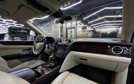 Bentley Bentayga I, 2016 год, 7 500 000 рублей, 25 фотография