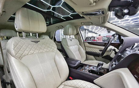 Bentley Bentayga I, 2016 год, 7 500 000 рублей, 27 фотография