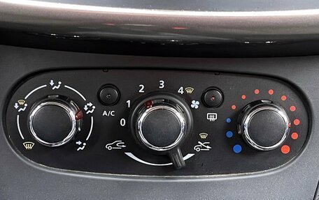 Renault Sandero II рестайлинг, 2017 год, 899 000 рублей, 24 фотография