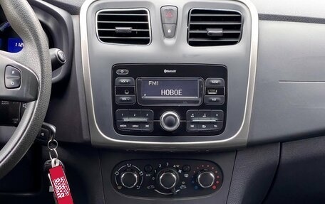 Renault Sandero II рестайлинг, 2017 год, 899 000 рублей, 22 фотография