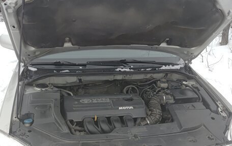 Toyota Avensis III рестайлинг, 2005 год, 650 000 рублей, 22 фотография