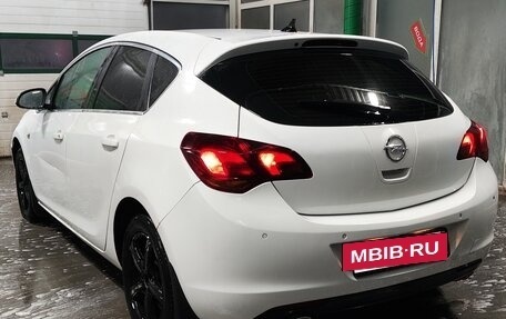 Opel Astra J, 2010 год, 600 000 рублей, 4 фотография