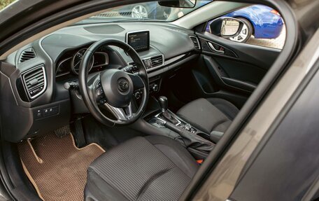 Mazda 3, 2016 год, 1 365 000 рублей, 13 фотография