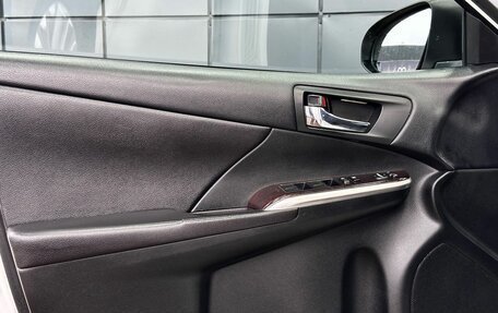 Toyota Camry, 2015 год, 1 629 000 рублей, 10 фотография