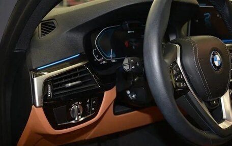 BMW 5 серия, 2022 год, 5 500 000 рублей, 15 фотография