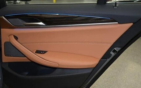 BMW 5 серия, 2022 год, 5 500 000 рублей, 39 фотография