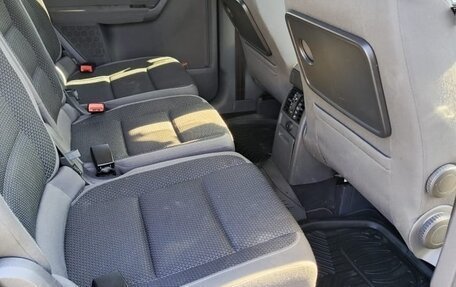 Volkswagen Touran III, 2012 год, 1 150 000 рублей, 10 фотография