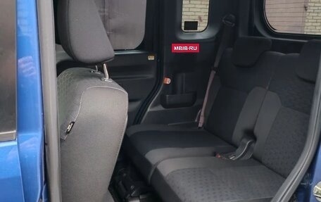 Toyota Pixis Mega, 2019 год, 1 250 000 рублей, 9 фотография