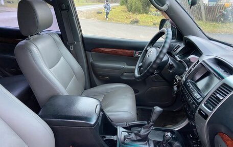 Toyota Land Cruiser Prado 120 рестайлинг, 2004 год, 1 570 000 рублей, 15 фотография