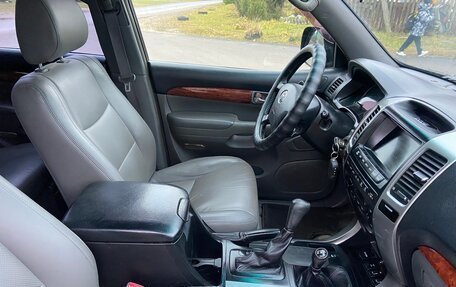 Toyota Land Cruiser Prado 120 рестайлинг, 2004 год, 1 570 000 рублей, 14 фотография