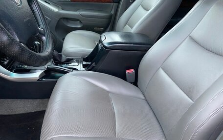 Toyota Land Cruiser Prado 120 рестайлинг, 2004 год, 1 570 000 рублей, 18 фотография