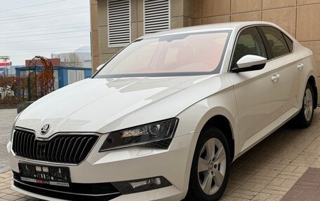 Skoda Superb III рестайлинг, 2016 год, 1 925 000 рублей, 2 фотография