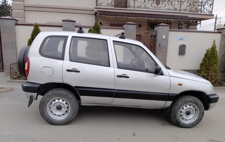 Chevrolet Niva I рестайлинг, 2003 год, 290 000 рублей, 7 фотография