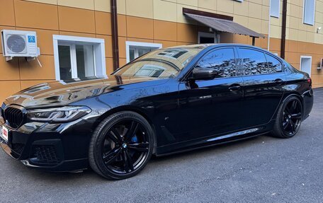 BMW 5 серия, 2021 год, 6 800 000 рублей, 3 фотография