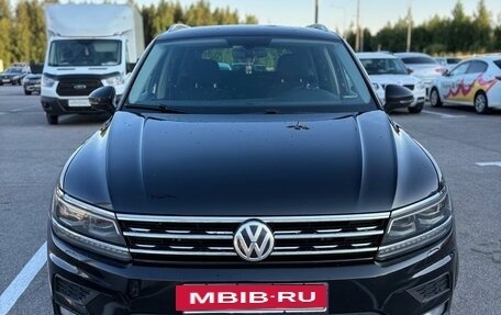Volkswagen Tiguan II, 2018 год, 2 300 000 рублей, 8 фотография