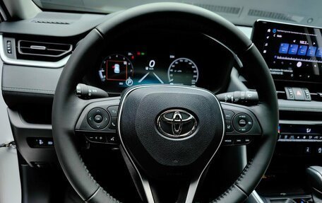 Toyota RAV4, 2025 год, 4 450 000 рублей, 16 фотография