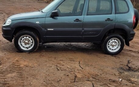 Chevrolet Niva I рестайлинг, 2016 год, 685 000 рублей, 3 фотография