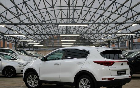 KIA Sportage IV рестайлинг, 2018 год, 1 990 000 рублей, 3 фотография