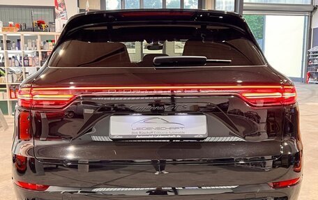 Porsche Cayenne III, 2023 год, 16 385 000 рублей, 5 фотография