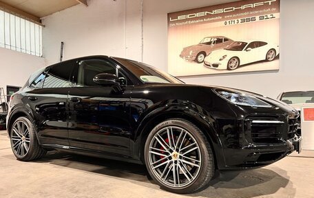 Porsche Cayenne III, 2023 год, 16 385 000 рублей, 2 фотография