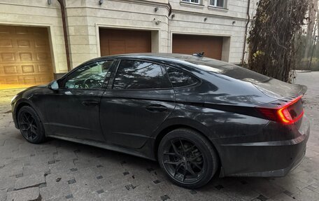 Hyundai Sonata VIII, 2021 год, 2 300 000 рублей, 4 фотография