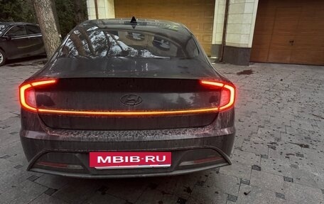 Hyundai Sonata VIII, 2021 год, 2 300 000 рублей, 3 фотография