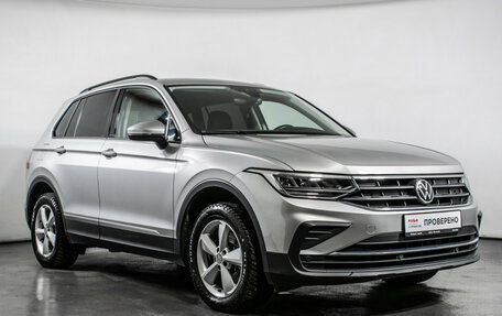 Volkswagen Tiguan II, 2021 год, 2 570 000 рублей, 3 фотография