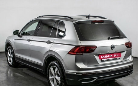 Volkswagen Tiguan II, 2021 год, 2 570 000 рублей, 7 фотография