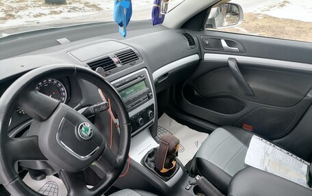 Skoda Octavia, 2011 год, 750 000 рублей, 8 фотография