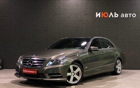 Mercedes-Benz E-Класс, 2011 год, 1 679 000 рублей, 2 фотография