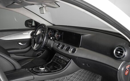 Mercedes-Benz E-Класс, 2018 год, 2 690 300 рублей, 4 фотография