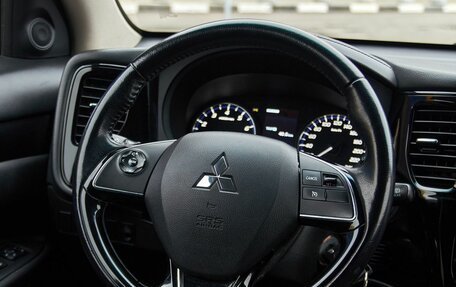 Mitsubishi Outlander III рестайлинг 3, 2019 год, 2 100 000 рублей, 17 фотография