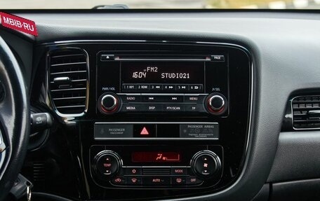 Mitsubishi Outlander III рестайлинг 3, 2019 год, 2 100 000 рублей, 16 фотография