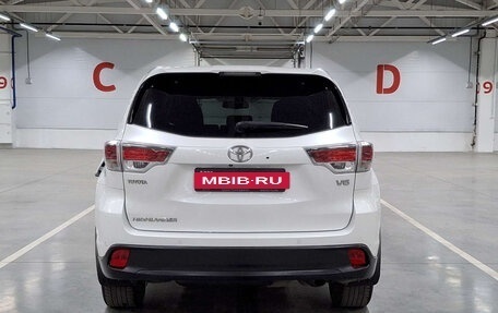 Toyota Highlander III, 2014 год, 2 999 000 рублей, 10 фотография