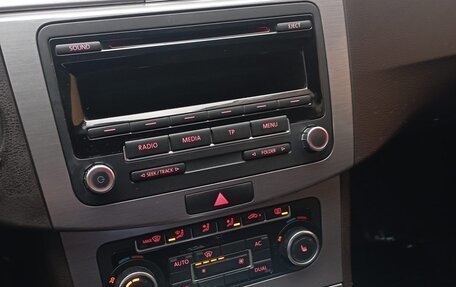 Volkswagen Passat B7, 2011 год, 930 000 рублей, 12 фотография