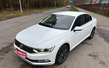 Volkswagen Passat B8 рестайлинг, 2016 год, 1 700 000 рублей, 3 фотография
