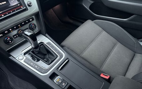 Volkswagen Passat B8 рестайлинг, 2016 год, 1 700 000 рублей, 25 фотография