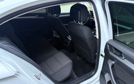 Volkswagen Passat B8 рестайлинг, 2016 год, 1 700 000 рублей, 32 фотография