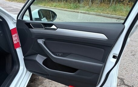 Volkswagen Passat B8 рестайлинг, 2016 год, 1 700 000 рублей, 28 фотография