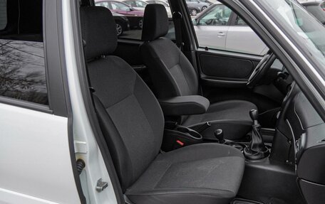 Chevrolet Niva I рестайлинг, 2015 год, 839 000 рублей, 8 фотография