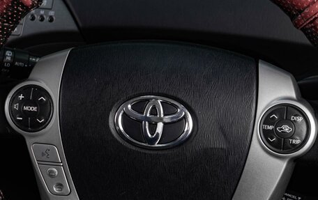 Toyota Prius, 2012 год, 1 019 000 рублей, 21 фотография