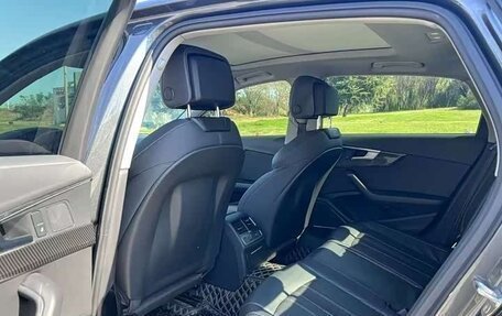 Audi A4, 2022 год, 2 650 000 рублей, 14 фотография