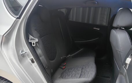 Hyundai Solaris II рестайлинг, 2015 год, 998 000 рублей, 8 фотография