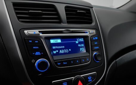 Hyundai Solaris II рестайлинг, 2015 год, 998 000 рублей, 13 фотография