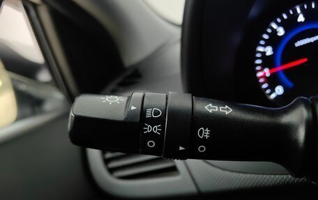 Hyundai Solaris II рестайлинг, 2015 год, 998 000 рублей, 18 фотография