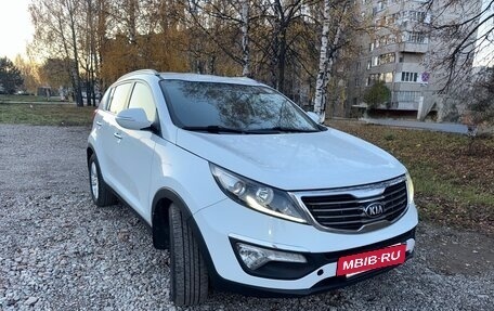 KIA Sportage III, 2011 год, 999 000 рублей, 2 фотография