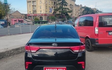 KIA Rio IV, 2020 год, 900 000 рублей, 1 фотография